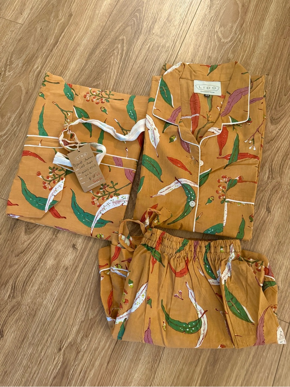 NWT’s Lido Women’s Mustard Leaf-Print Cotton Pajama Set